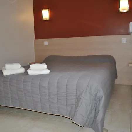 Hotel Logis Restaurant Le Flamant Rose Camargue Albaron
