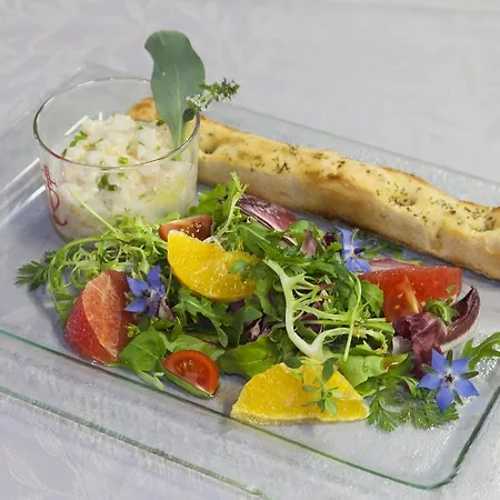 Logis Restaurant Le Flamant Rose Camargue Albaron