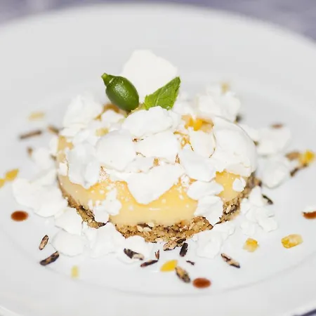 Logis Restaurant Le Flamant Rose Camargue Albaron
